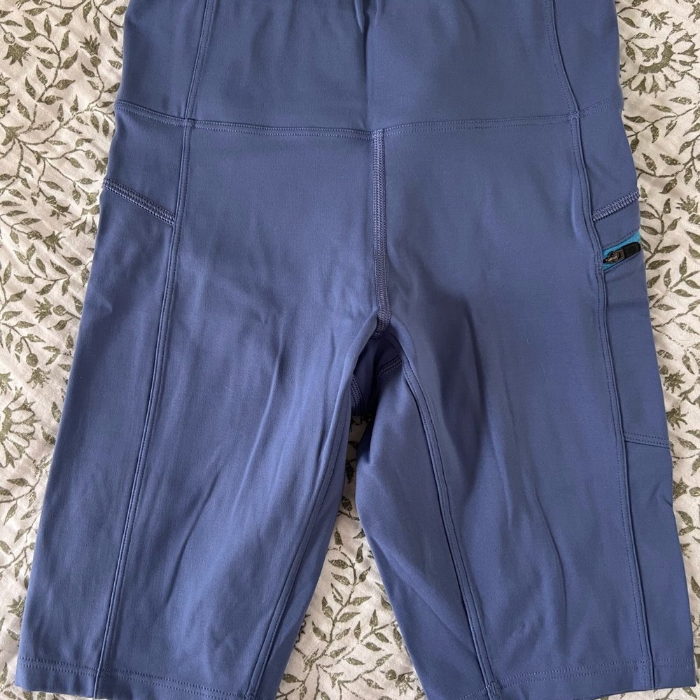 Women’s Size Small Blue Stio Biker Shorts